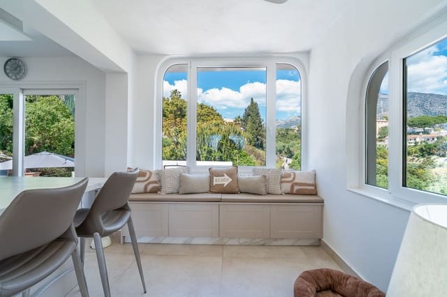 3 makuuhuone Huvila myytävänä paikassa Fuengirola mukana uima-altaan 
autotalli - 1 150 000 € (Ref: 9740197)