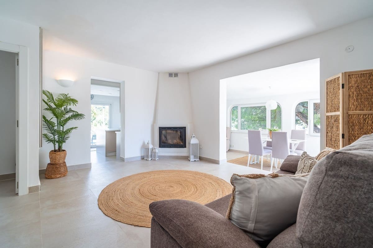 3 makuuhuone Huvila myytävänä paikassa Fuengirola mukana uima-altaan 
autotalli - 1 150 000 € (Ref: 9740197)