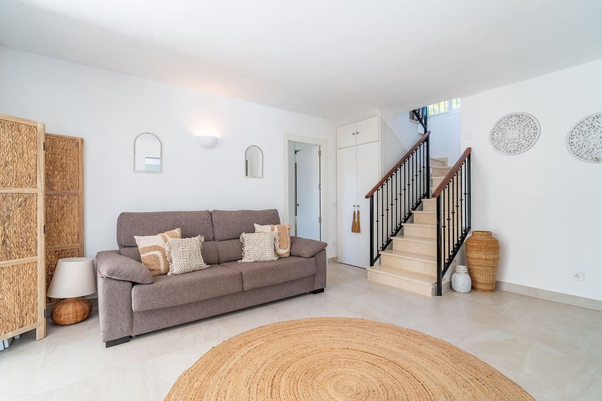 3 makuuhuone Huvila myytävänä paikassa Fuengirola mukana uima-altaan 
autotalli - 1 150 000 € (Ref: 9740197)