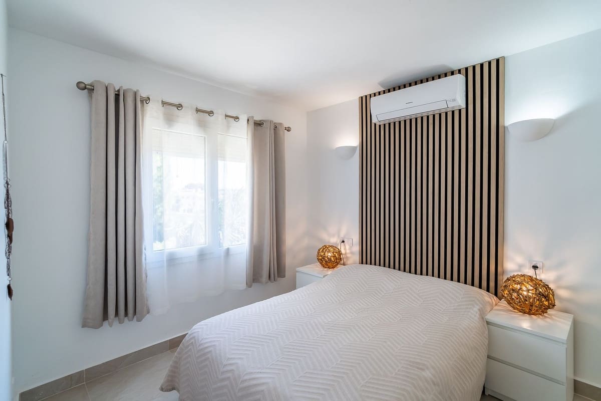 3 makuuhuone Huvila myytävänä paikassa Fuengirola mukana uima-altaan 
autotalli - 1 150 000 € (Ref: 9740197)