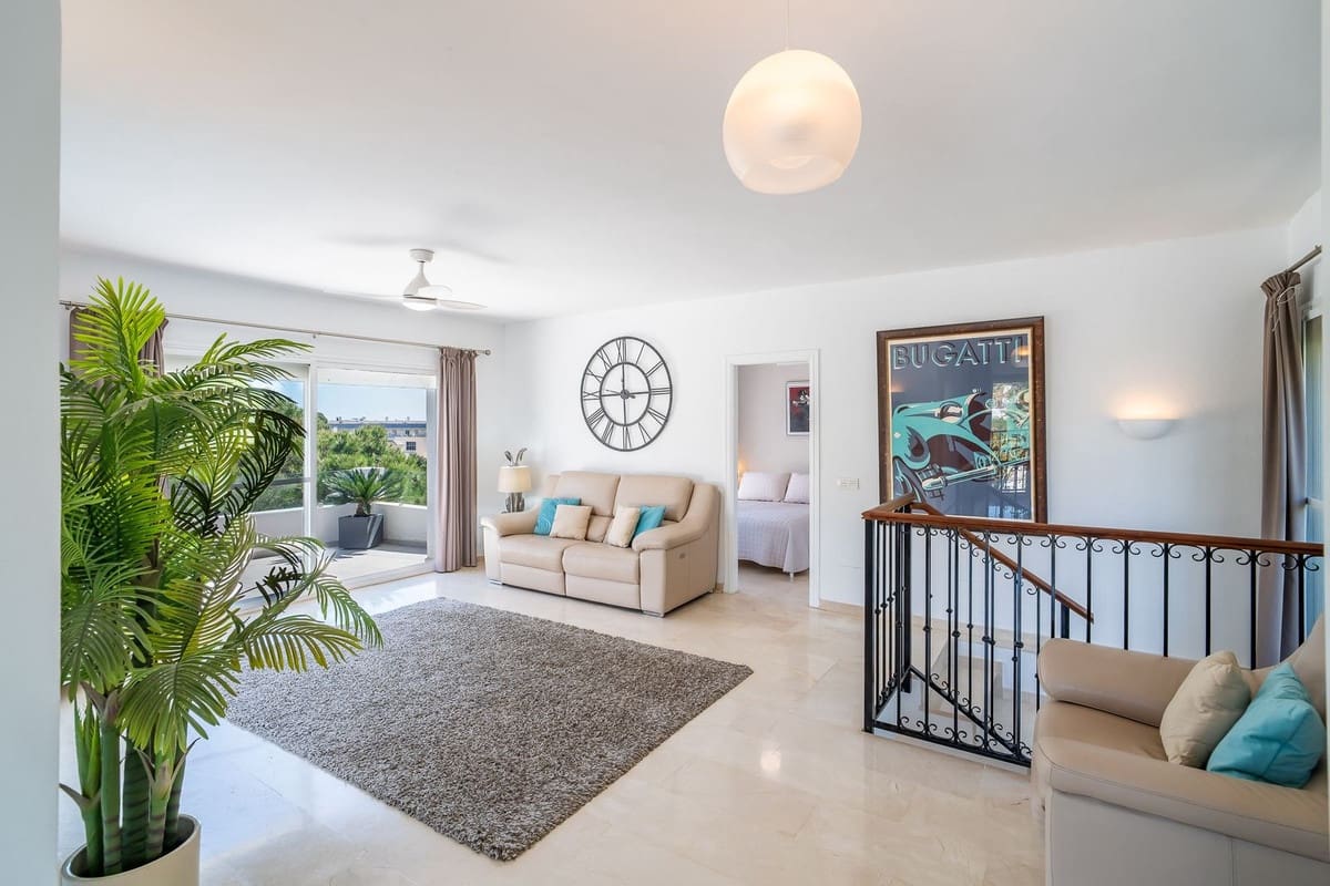 3 makuuhuone Huvila myytävänä paikassa Fuengirola mukana uima-altaan 
autotalli - 1 150 000 € (Ref: 9740197)