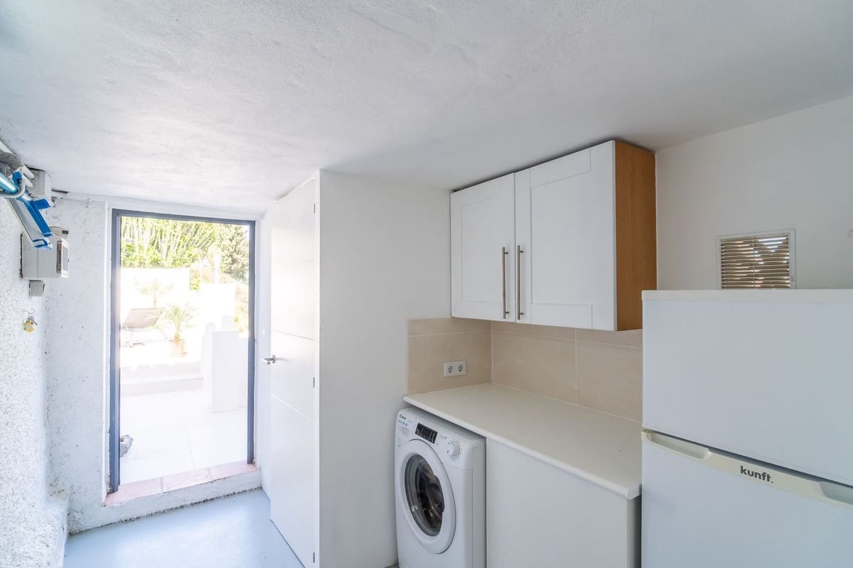 3 makuuhuone Huvila myytävänä paikassa Fuengirola mukana uima-altaan 
autotalli - 1 150 000 € (Ref: 9740197)