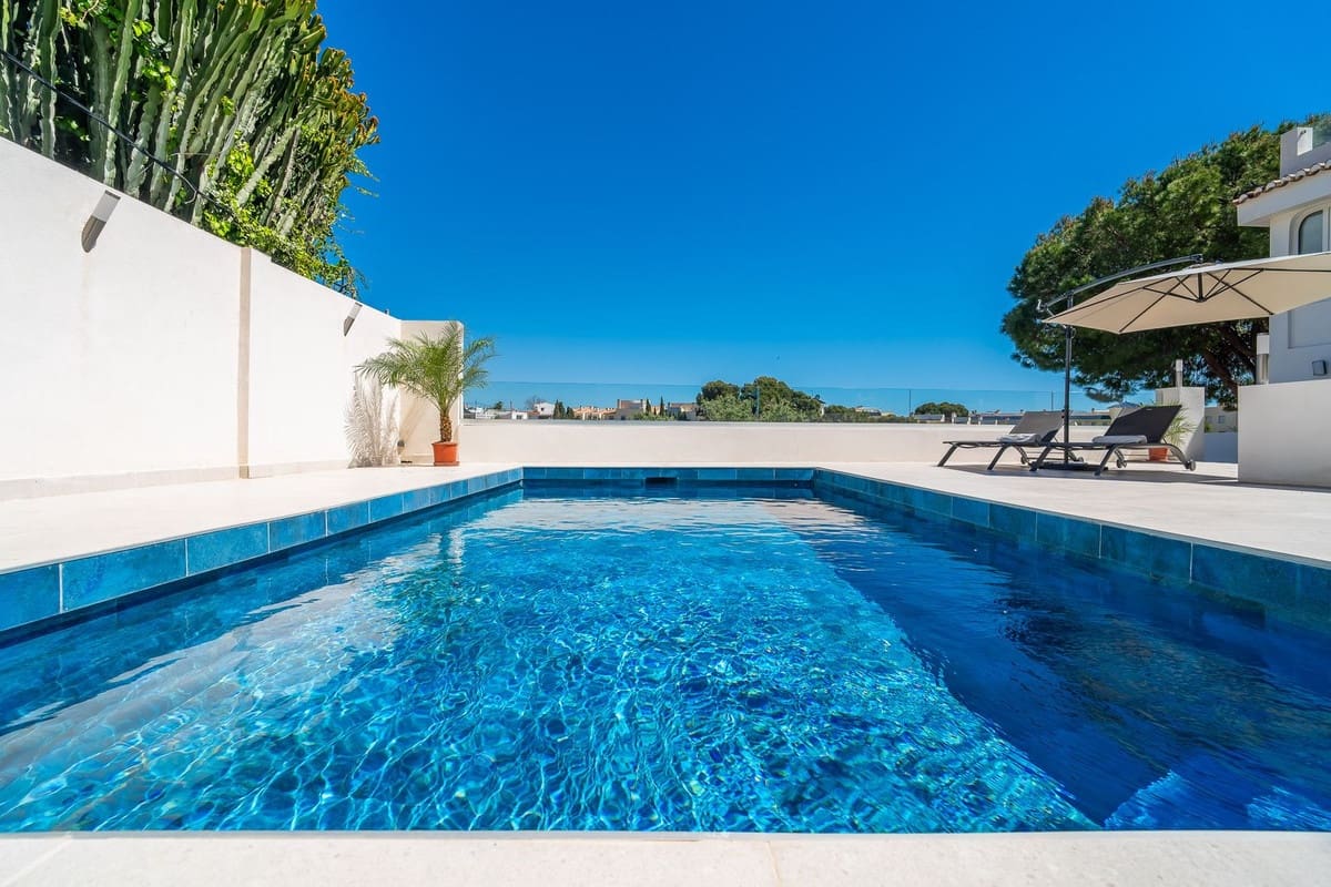 3 makuuhuone Huvila myytävänä paikassa Fuengirola mukana uima-altaan 
autotalli - 1 150 000 € (Ref: 9740197)