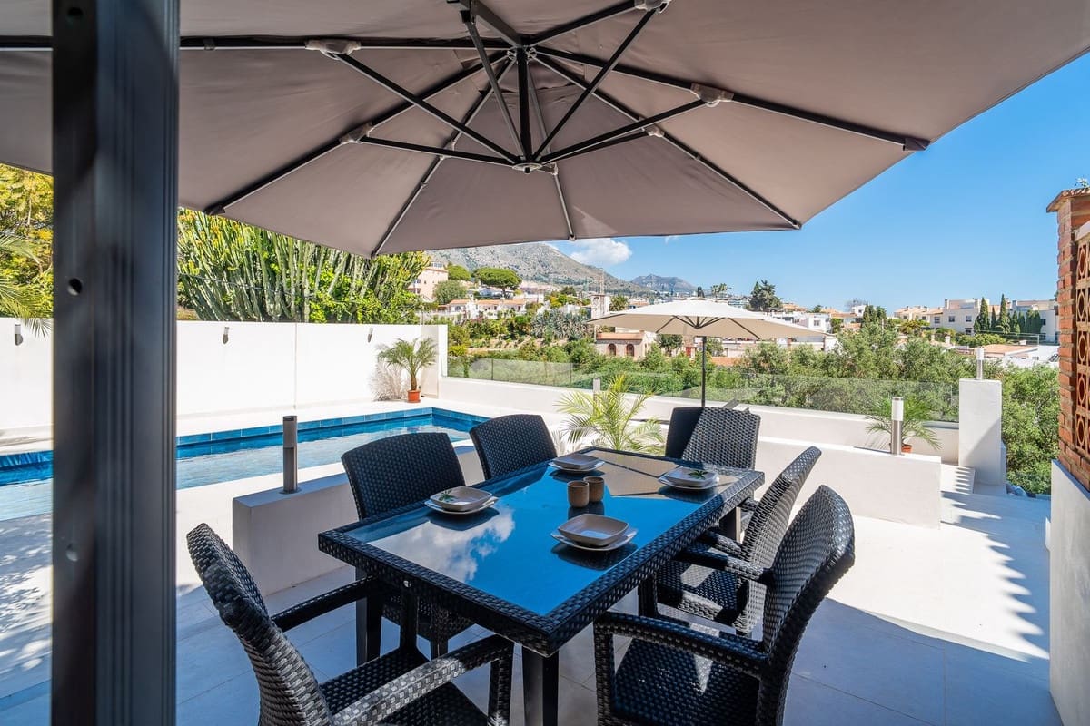 3 makuuhuone Huvila myytävänä paikassa Fuengirola mukana uima-altaan 
autotalli - 1 150 000 € (Ref: 9740197)