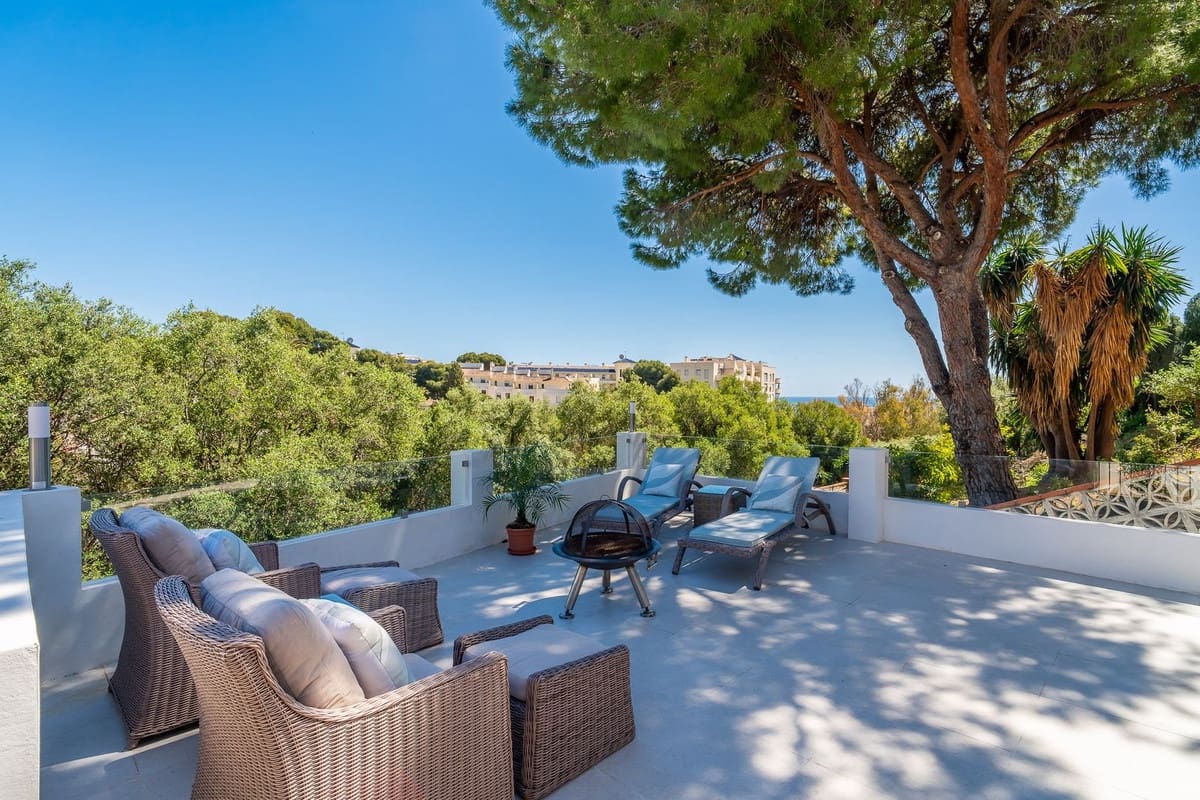 3 makuuhuone Huvila myytävänä paikassa Fuengirola mukana uima-altaan 
autotalli - 1 150 000 € (Ref: 9740197)