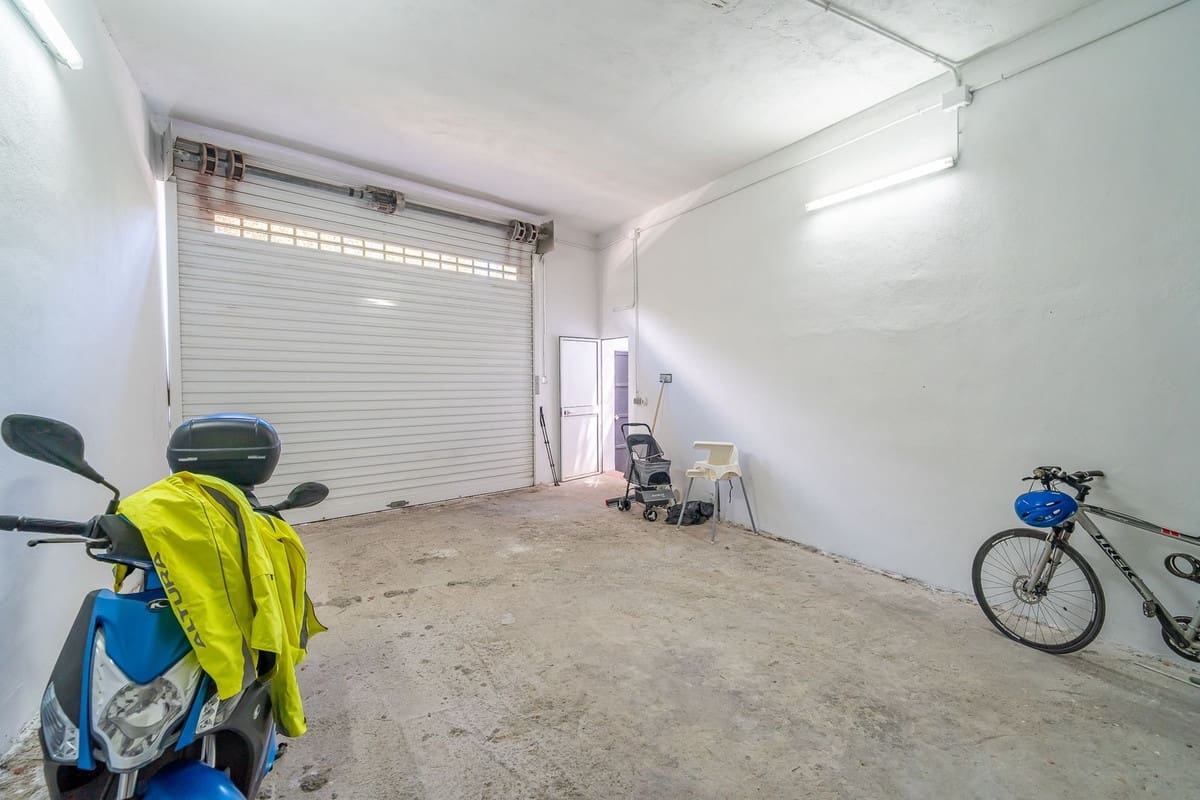 3 makuuhuone Huvila myytävänä paikassa Fuengirola mukana uima-altaan 
autotalli - 1 150 000 € (Ref: 9740197)