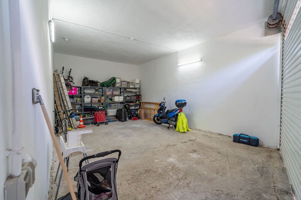 3 makuuhuone Huvila myytävänä paikassa Fuengirola mukana uima-altaan 
autotalli - 1 150 000 € (Ref: 9740197)