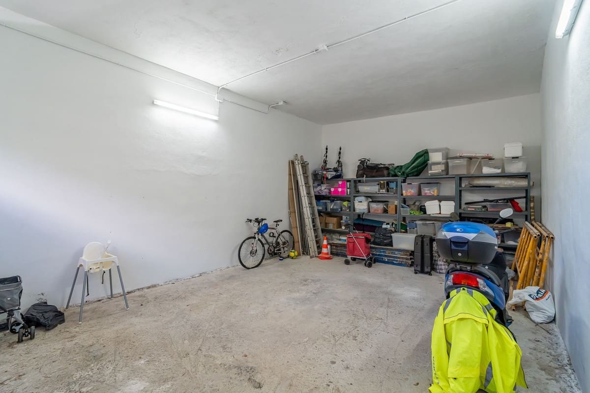 3 makuuhuone Huvila myytävänä paikassa Fuengirola mukana uima-altaan 
autotalli - 1 150 000 € (Ref: 9740197)