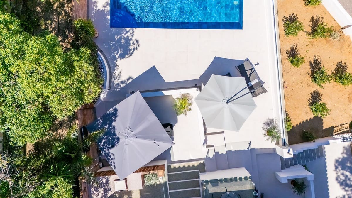 3 makuuhuone Huvila myytävänä paikassa Fuengirola mukana uima-altaan 
autotalli - 1 150 000 € (Ref: 9740197)