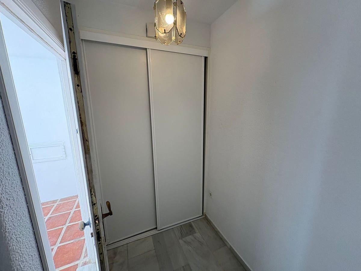 2 soveværelse Lejlighed til salg i Mijas Costa med garage - € 390.000 (Ref: 9770199)