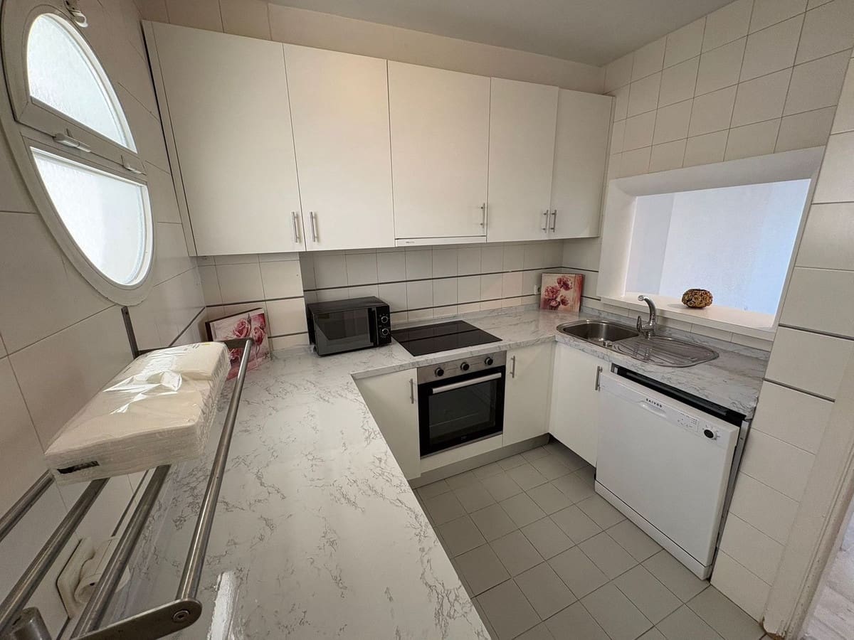 2 soveværelse Lejlighed til salg i Mijas Costa med garage - € 390.000 (Ref: 9770199)