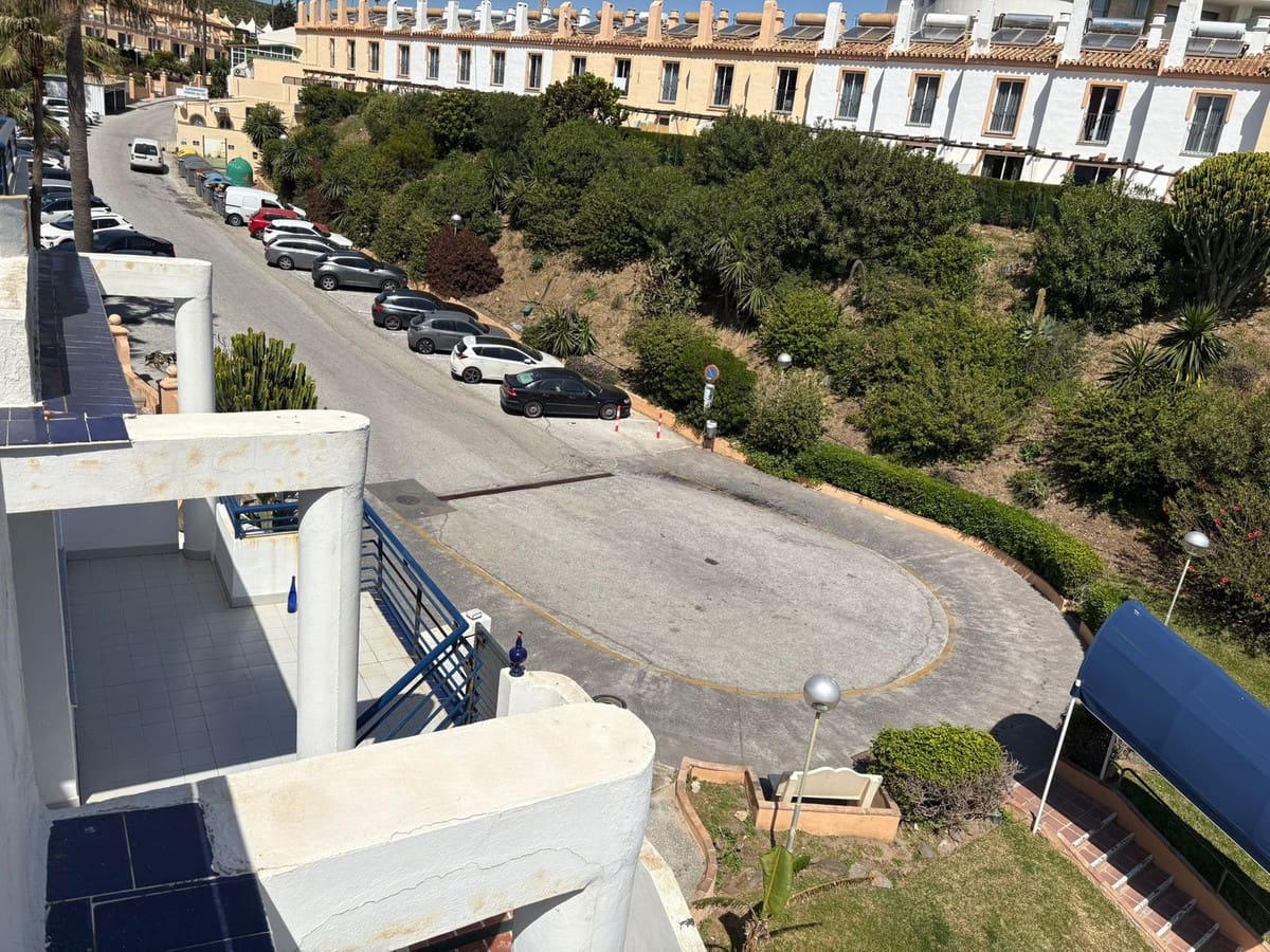 2 soveværelse Lejlighed til salg i Mijas Costa med garage - € 390.000 (Ref: 9770199)