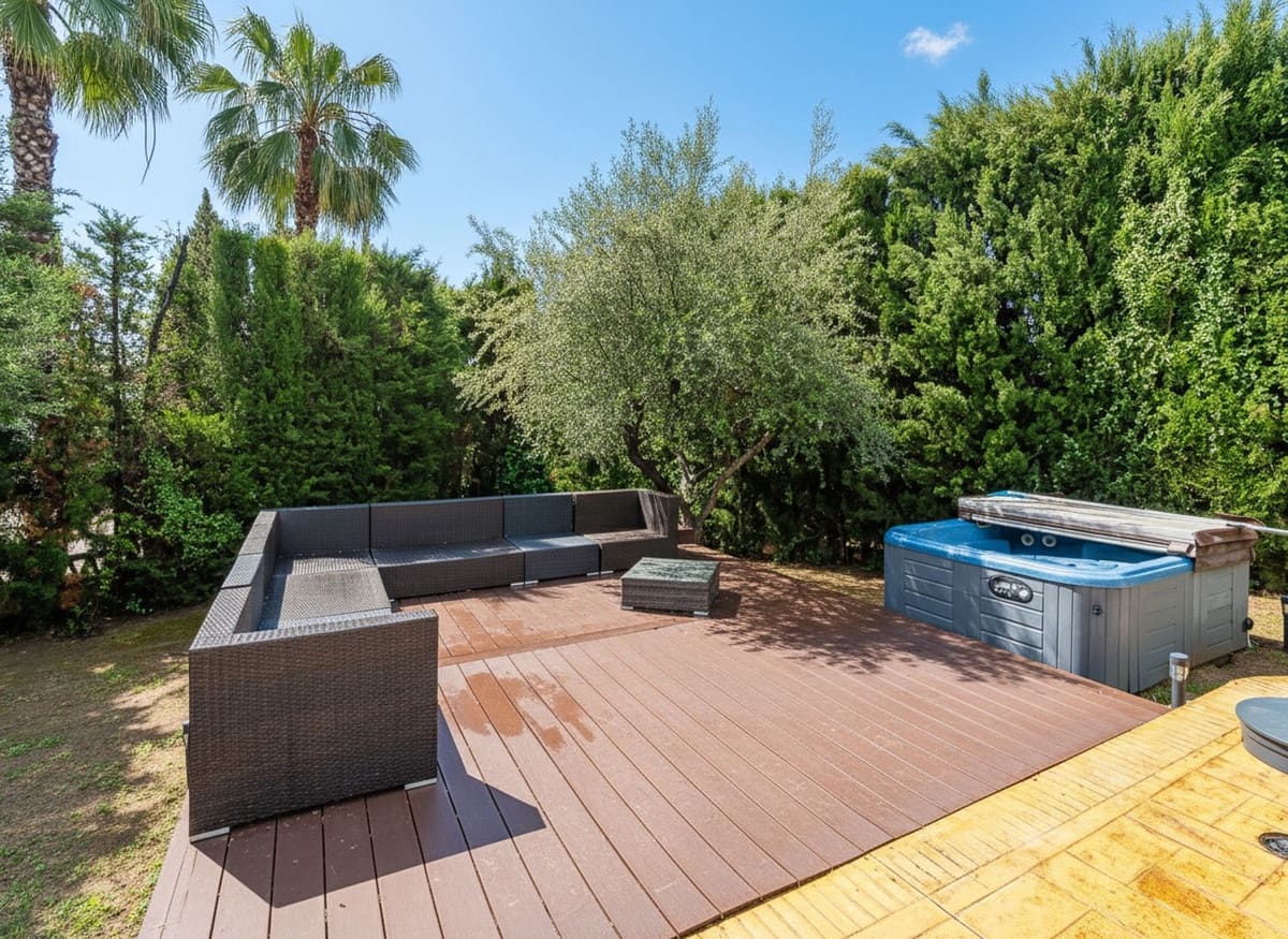 3 bedroom Villa for sale in Mijas Golf with pool garage - € 990,000 (Ref: 9776915)