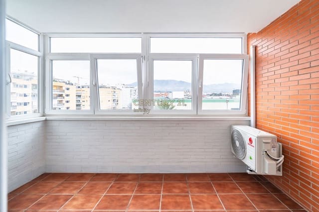 2 soveværelse Lejlighed til salg i Fuengirola med swimmingpool garage - € 330.000 (Ref: 9805225)