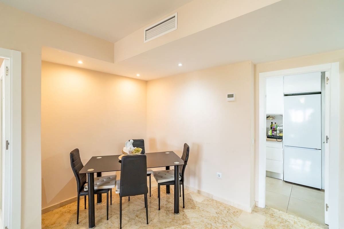 Apartamento de 2 habitaciones en Fuengirola en venta con piscina garaje - 330.000 € (Ref: 9805225)
