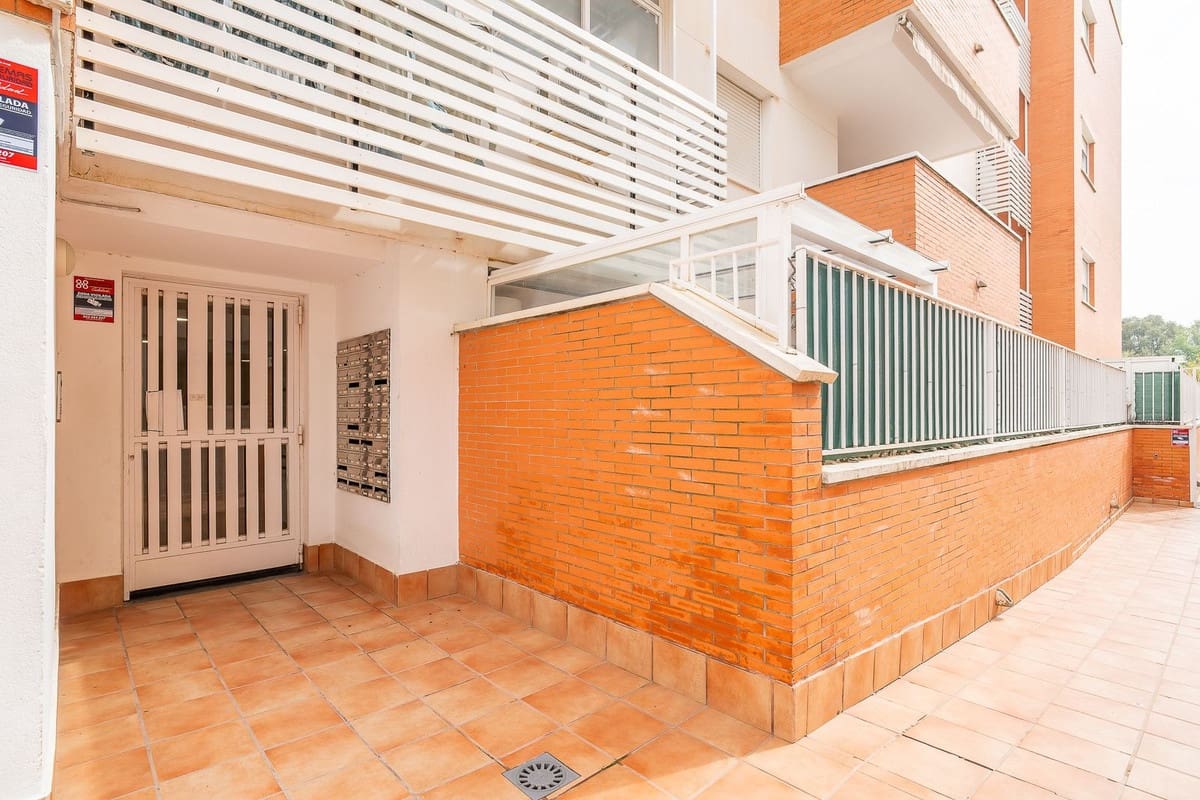 Apartamento de 2 habitaciones en Fuengirola en venta con piscina garaje - 330.000 € (Ref: 9805225)