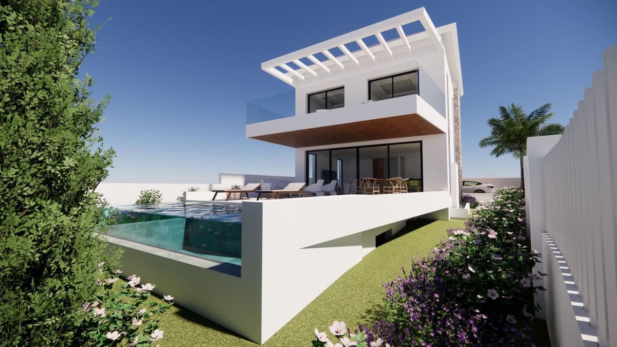 4 bedroom Villa for sale in Marbella with pool garage - € 2,499,000 (Ref: 9806782)