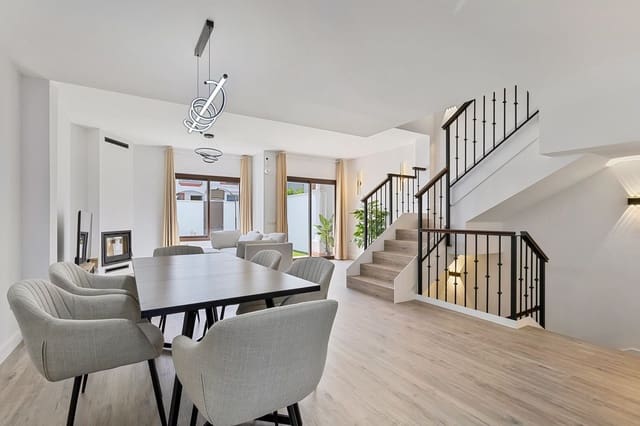 5 sypialnia Dom na sprzedaż w Bahia de Casares, Casares - 685 000 € (Ref: 9838674)