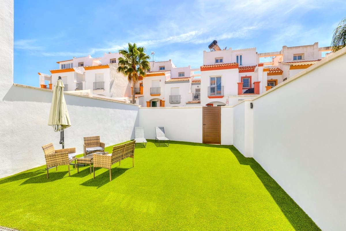 5 chambre Maison de Ville à vendre à Bahia de Casares - 685 000 € (Ref: 9838674)