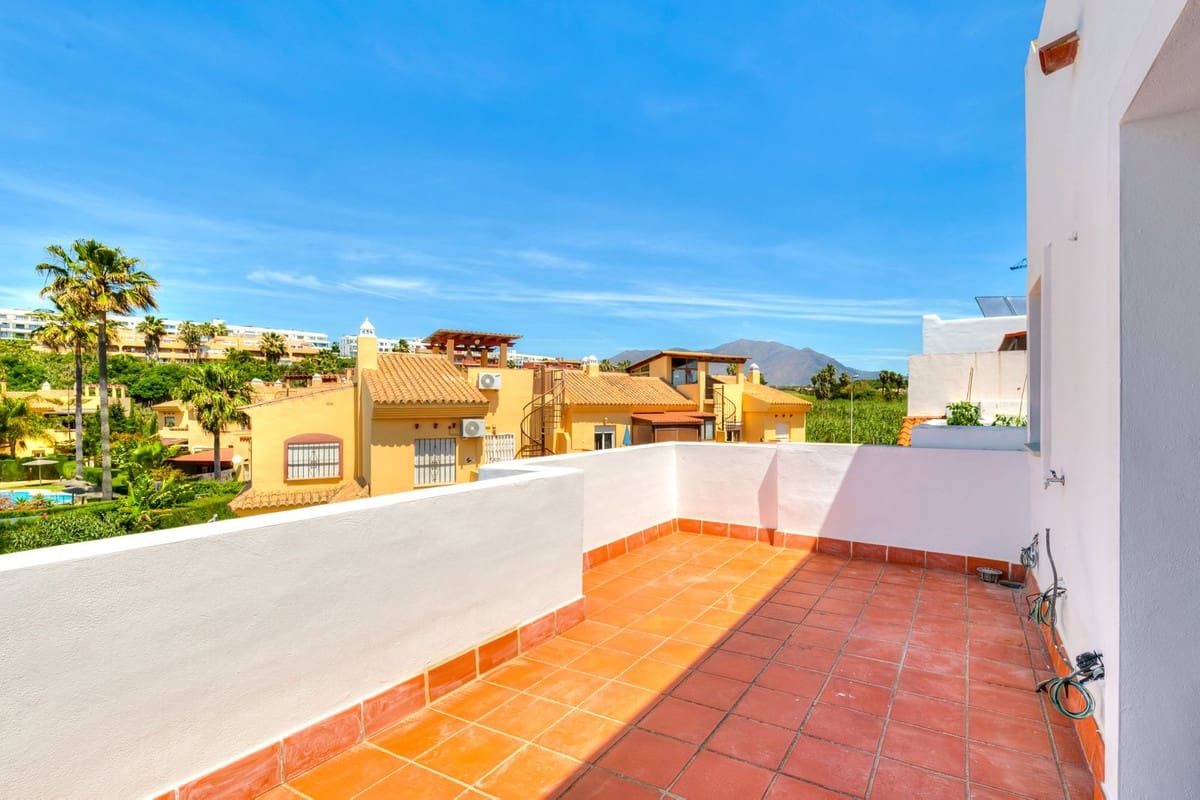 5 chambre Maison de Ville à vendre à Bahia de Casares - 685 000 € (Ref: 9838674)