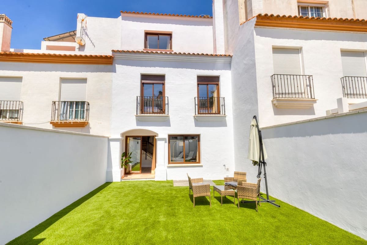5 chambre Maison de Ville à vendre à Bahia de Casares - 685 000 € (Ref: 9838674)