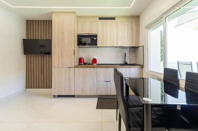 13 quarto Hotel para venda em Fuengirola com garagem - 1 850 000 € (Ref: 9879721)