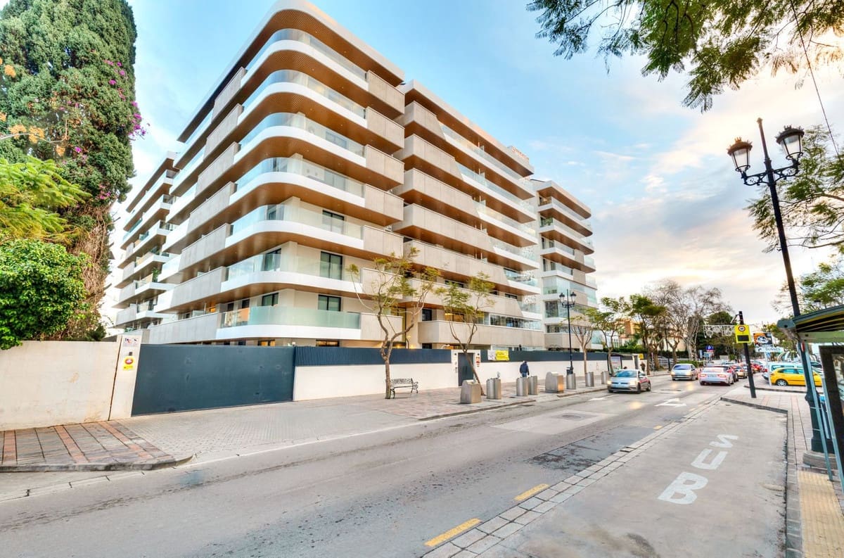 2 chambre Appartement à vendre à Fuengirola avec piscine garage - 750 000 € (Ref: 9889138)