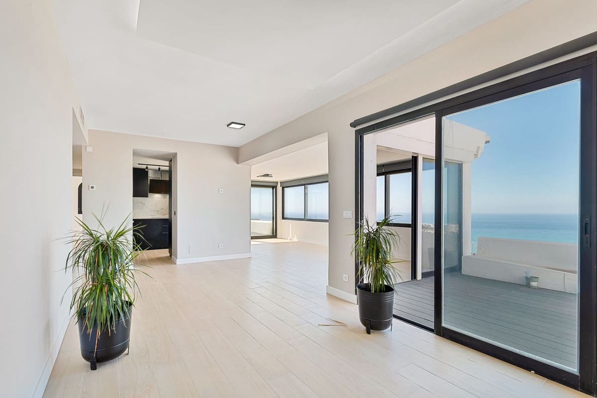 3 bedroom Penthouse for sale in Mijas Costa with pool - € 559,000 (Ref: 9893082)
