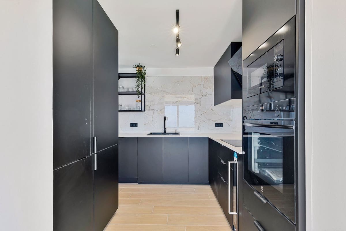 3 bedroom Penthouse for sale in Mijas Costa with pool - € 559,000 (Ref: 9893082)