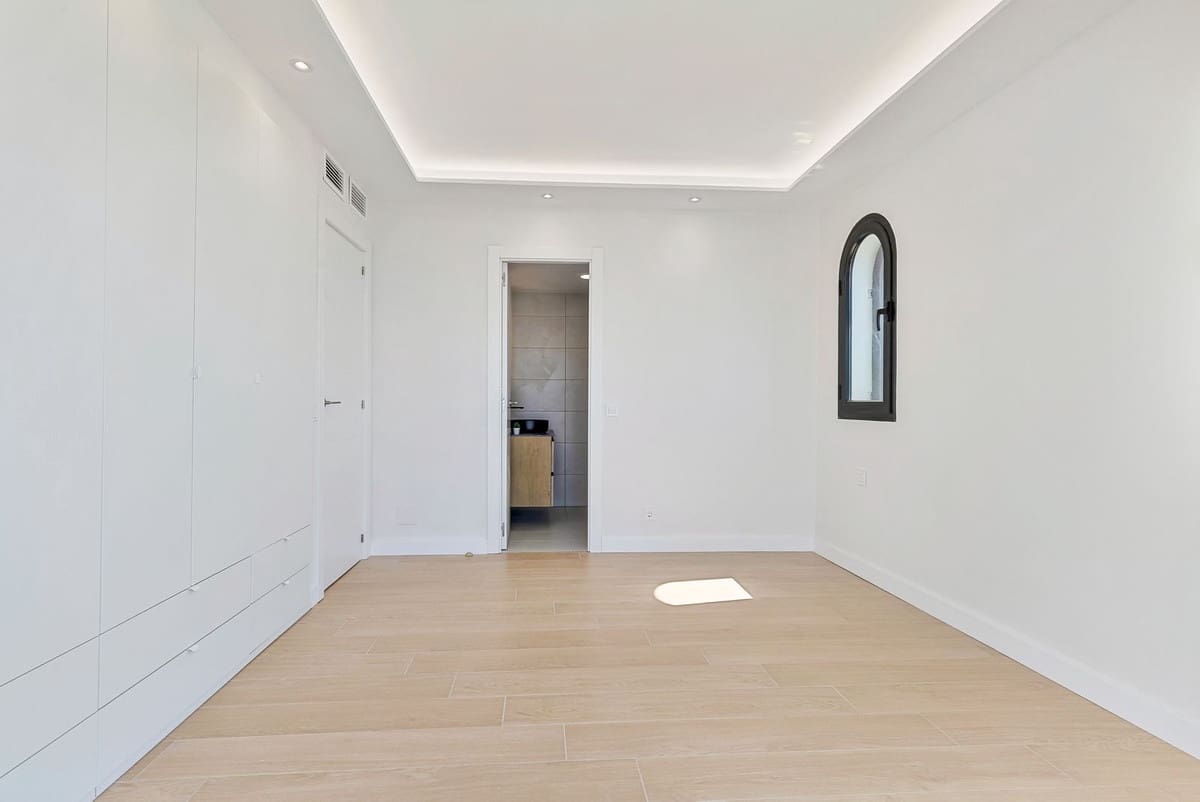 3 bedroom Penthouse for sale in Mijas Costa with pool - € 559,000 (Ref: 9893082)