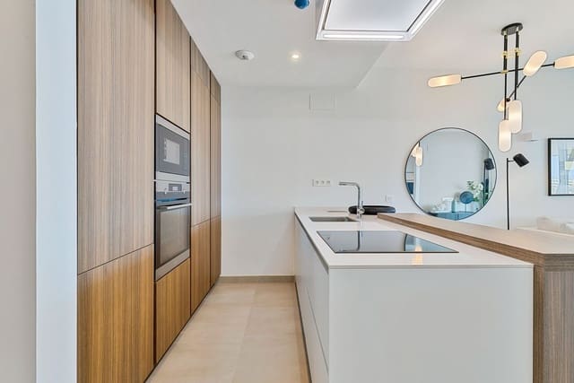 Apartamento de 2 habitaciones en Fuengirola en venta con piscina garaje - 885.000 € (Ref: 9902458)