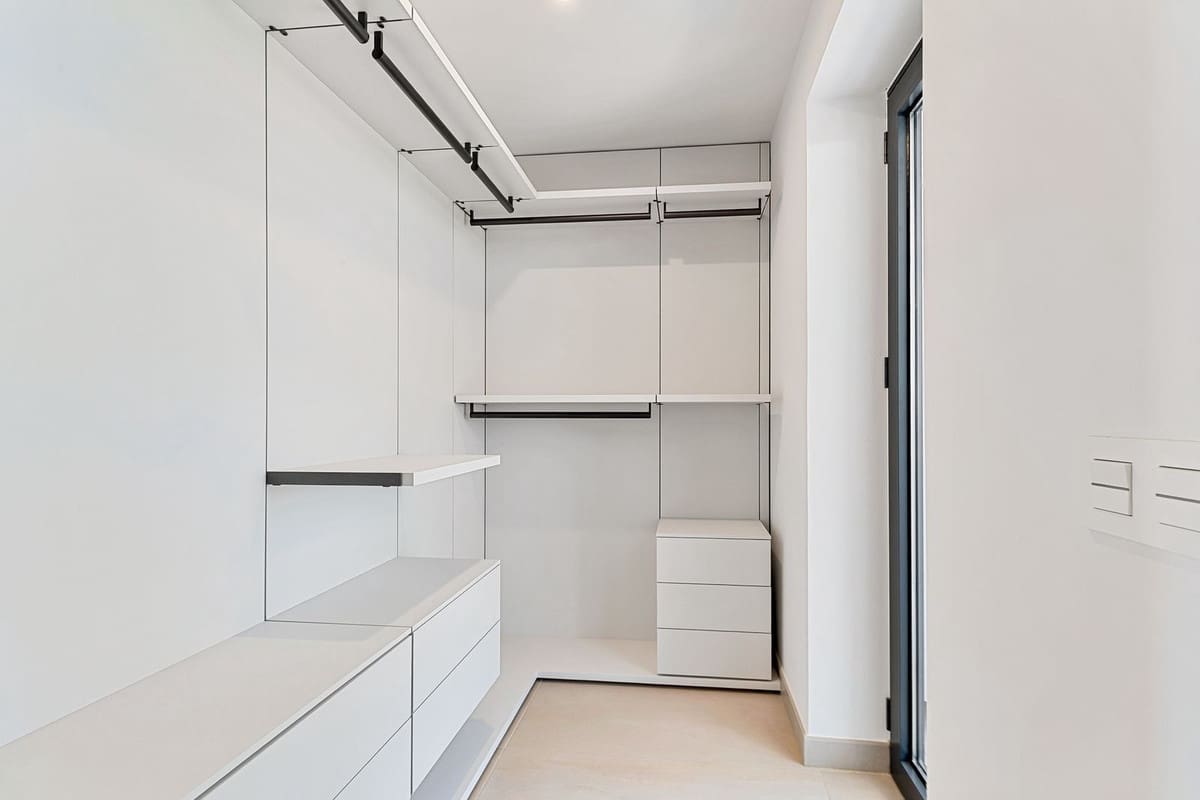 3 soveværelse Lejlighed til salg i Fuengirola med swimmingpool garage - € 1.850.000 (Ref: 9902459)
