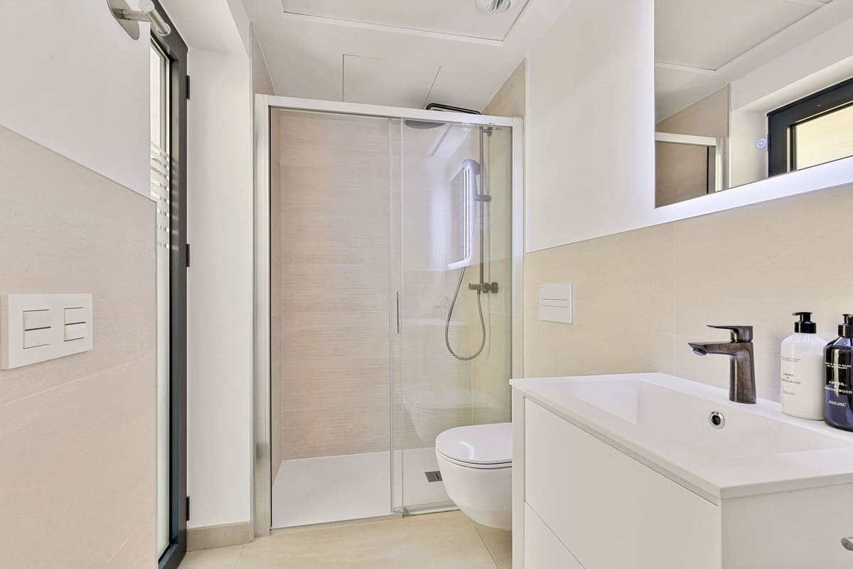 3 soveværelse Lejlighed til salg i Fuengirola med swimmingpool garage - € 1.850.000 (Ref: 9902459)