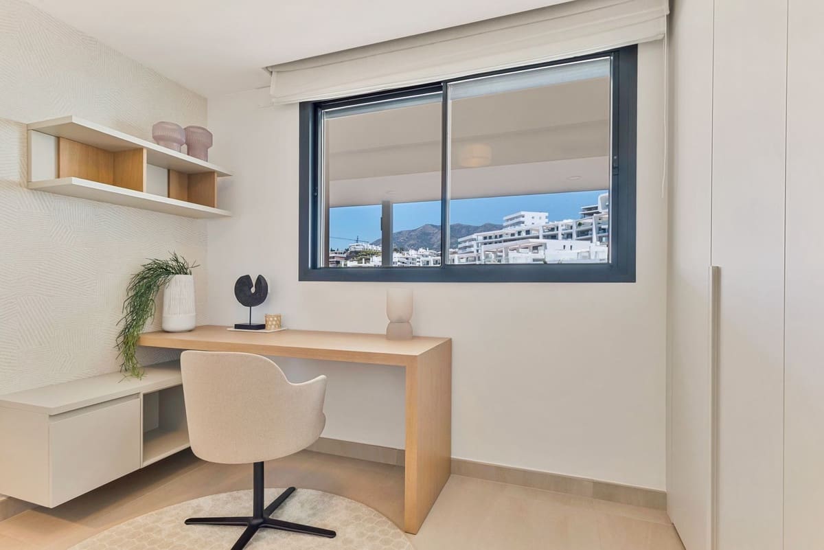 3 soveværelse Lejlighed til salg i Fuengirola med swimmingpool garage - € 1.850.000 (Ref: 9902459)