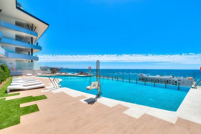 3 soveværelse Lejlighed til salg i Fuengirola med swimmingpool garage - € 1.850.000 (Ref: 9902459)