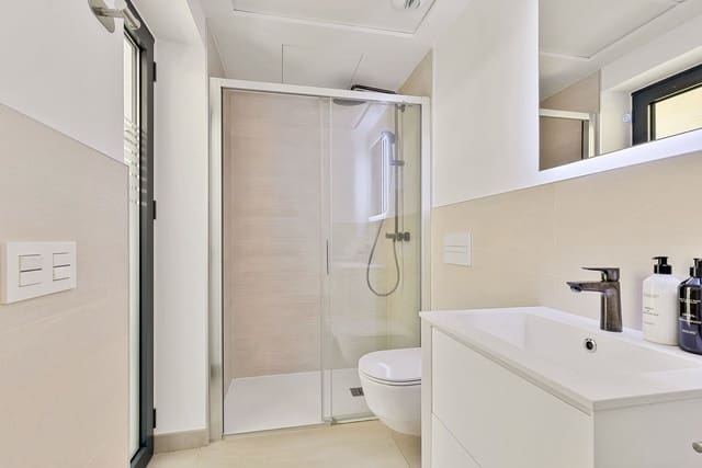 3 soveværelse Lejlighed til salg i Fuengirola med swimmingpool garage - € 1.850.000 (Ref: 9902459)