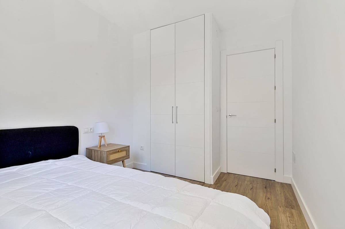3 soveværelse Lejlighed til salg i Fuengirola med swimmingpool - € 379.000 (Ref: 9908949)