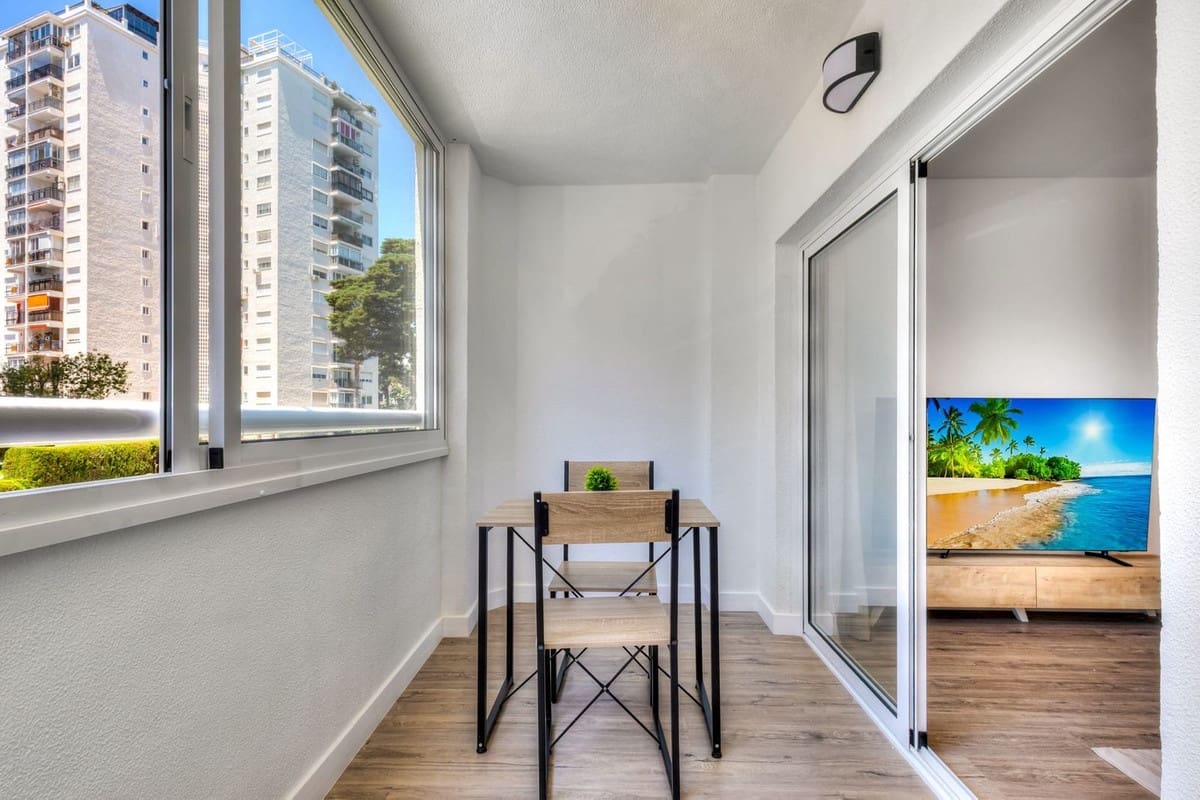 3 soveværelse Lejlighed til salg i Fuengirola med swimmingpool - € 379.000 (Ref: 9908949)