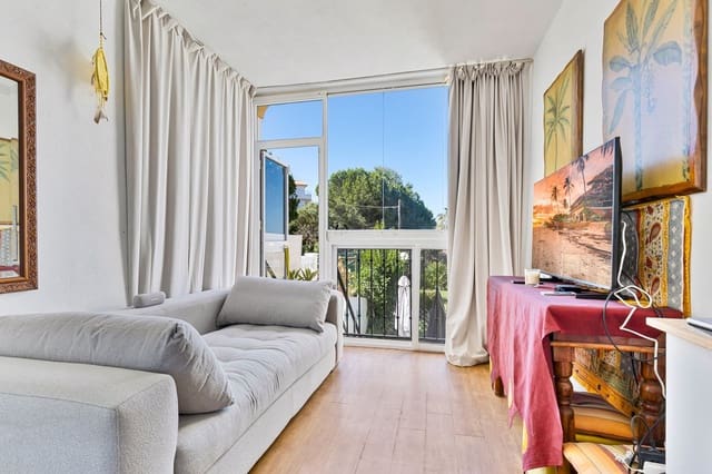 1 chambre Appartement à vendre à El Faro, Mijas avec piscine garage - 249 900 € (Ref: 9912472)