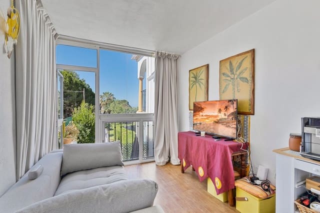 1 chambre Appartement à vendre à El Faro, Mijas avec piscine garage - 249 900 € (Ref: 9912472)
