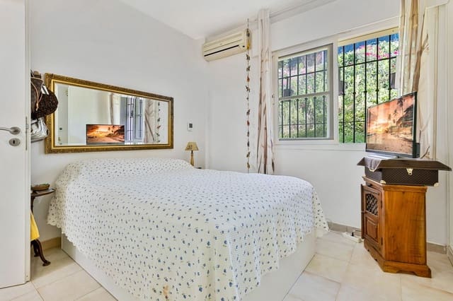 1 chambre Appartement à vendre à El Faro, Mijas avec piscine garage - 249 900 € (Ref: 9912472)
