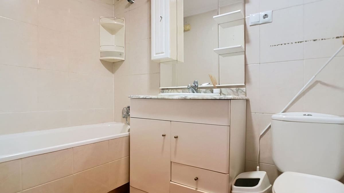 2 sypialnia Apartament na sprzedaż w Torremolinos z basenem - 199 000 € (Ref: 9942878)