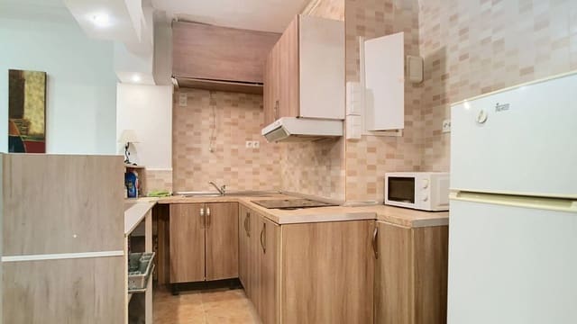 2 slaapkamer Appartement te koop in Torremolinos met zwembad - € 199.000 (Ref: 9942878)