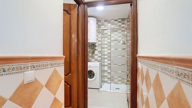 2 slaapkamer Appartement te koop in Torremolinos met zwembad - € 199.000 (Ref: 9942878)