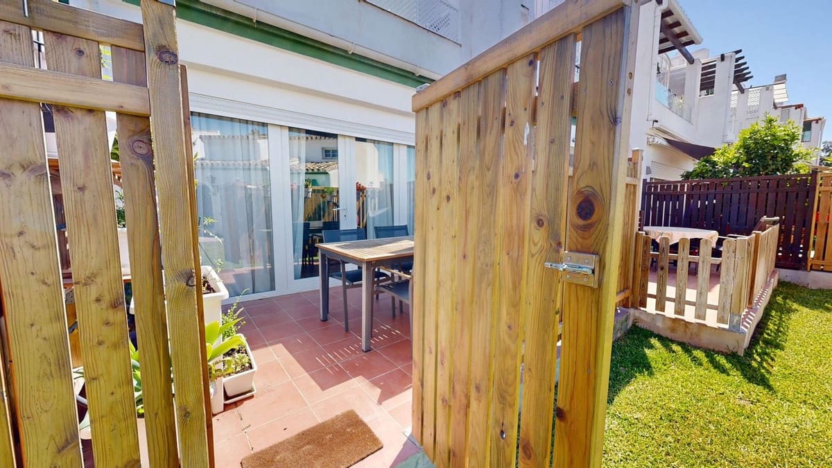3 soverom Hus til salgs i Mijas Golf med svømmebasseng garasje - € 399 900 (Ref: 9965560)