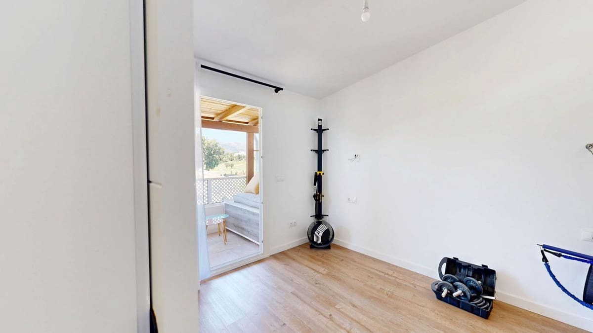 3 soverom Hus til salgs i Mijas Golf med svømmebasseng garasje - € 399 900 (Ref: 9965560)