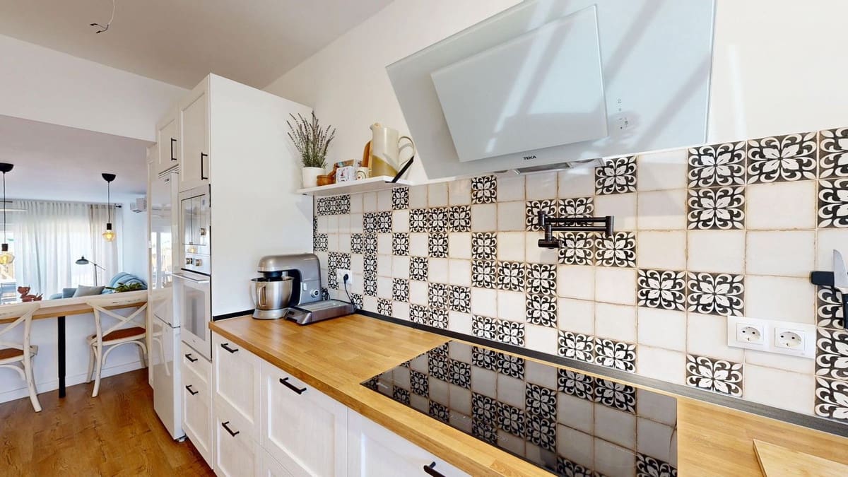 3 soverom Hus til salgs i Mijas Golf med svømmebasseng garasje - € 399 900 (Ref: 9965560)