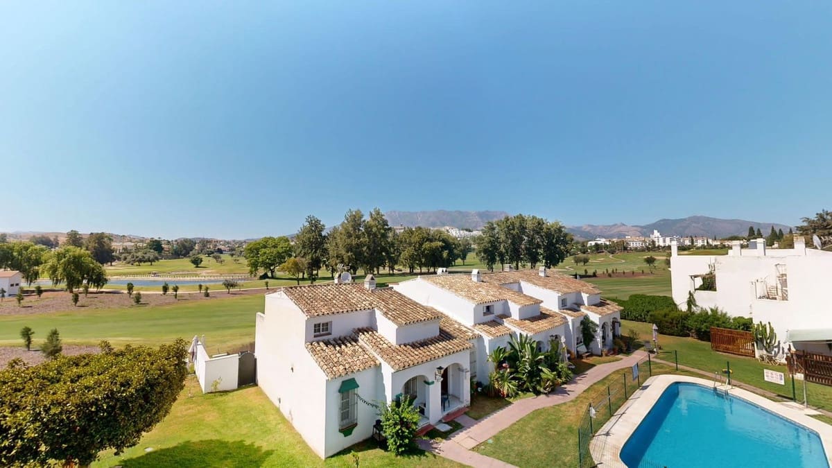 3 slaapkamer Huis te koop in Mijas Golf met zwembad garage - € 394.900 (Ref: 9965560)