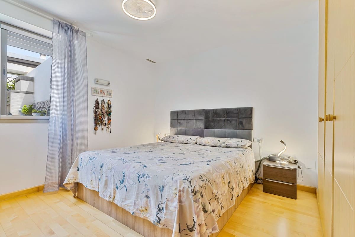 Apartamento de 1 habitación en La Cala de Mijas en venta con piscina garaje - 297.000 € (Ref: 9969021)