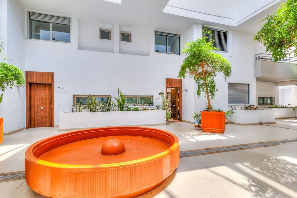 Apartamento de 1 habitación en La Cala de Mijas en venta con piscina garaje - 297.000 € (Ref: 9969021)
